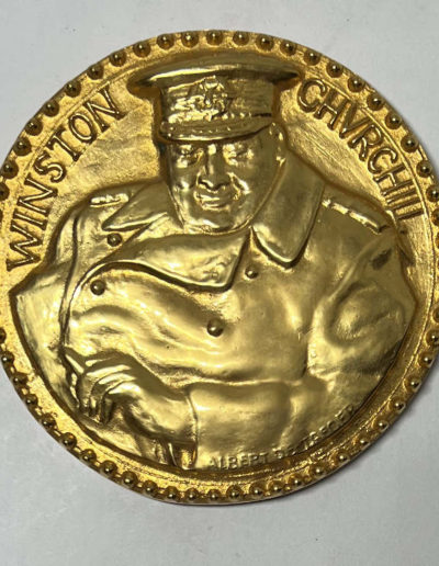 Heavy Churchill gold medal: Churchill's bust