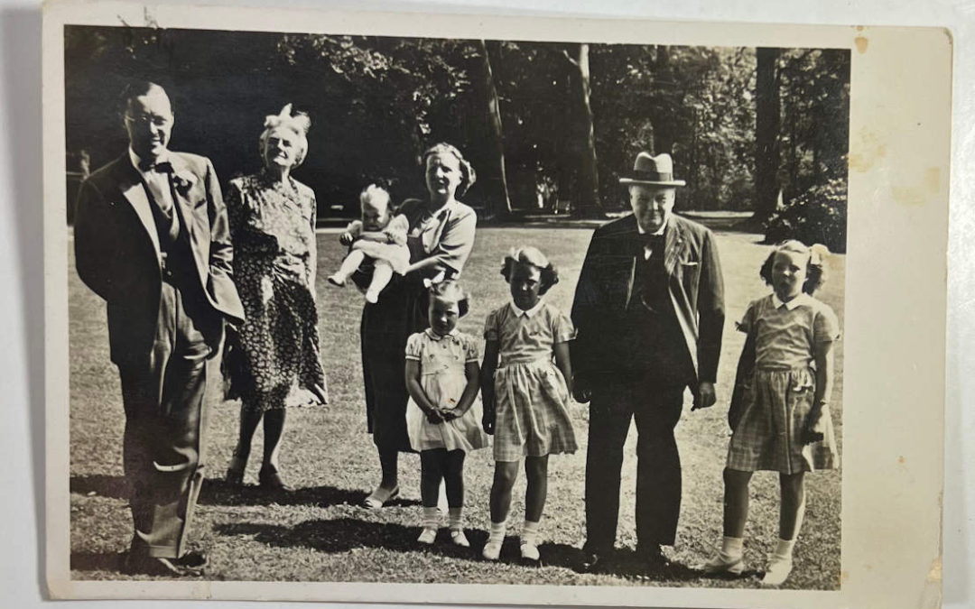 9 Postcards: Winston Churchill with Dutch Royal Family