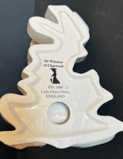 Lady Grace China Churchill Bulldog: Base