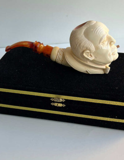 Churchill Meerschaum Pipe on Presentation Case