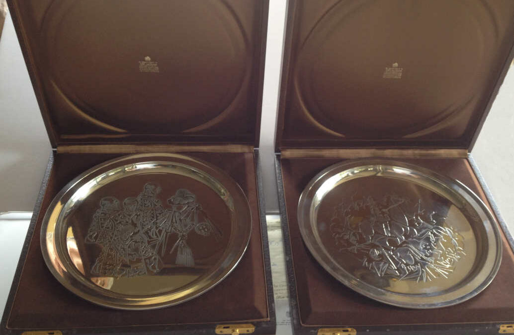 2 Silver Salvers: Garrard Churchill Centenary Set