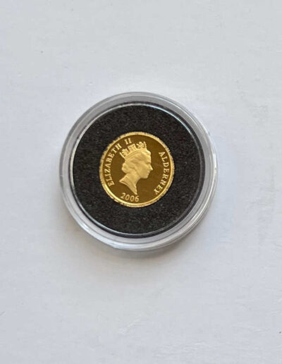 Alderney Gold Proof Coin Churchill £1: Reverse